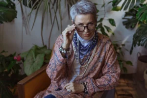 How to Use Jewelry to Make Simple Outfits Feel More Personal
