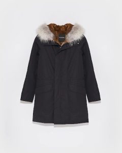 Yves Salomon Parka: A Guide to Luxury, Comfort, and Winter Style